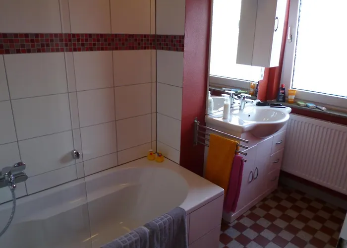 Apartment City, Links *